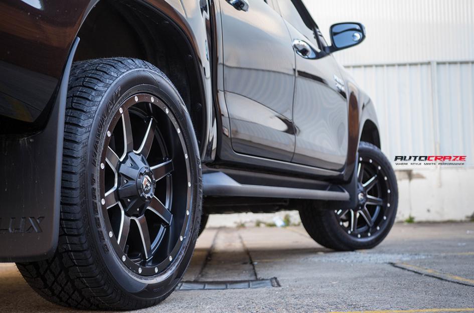 TOYOTA HILUX N80 4WD MAVERICK GLOSS BLACK MILLED ACCENTS